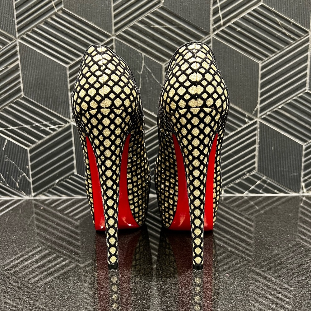 Rare Christian Louboutin Heels 160”